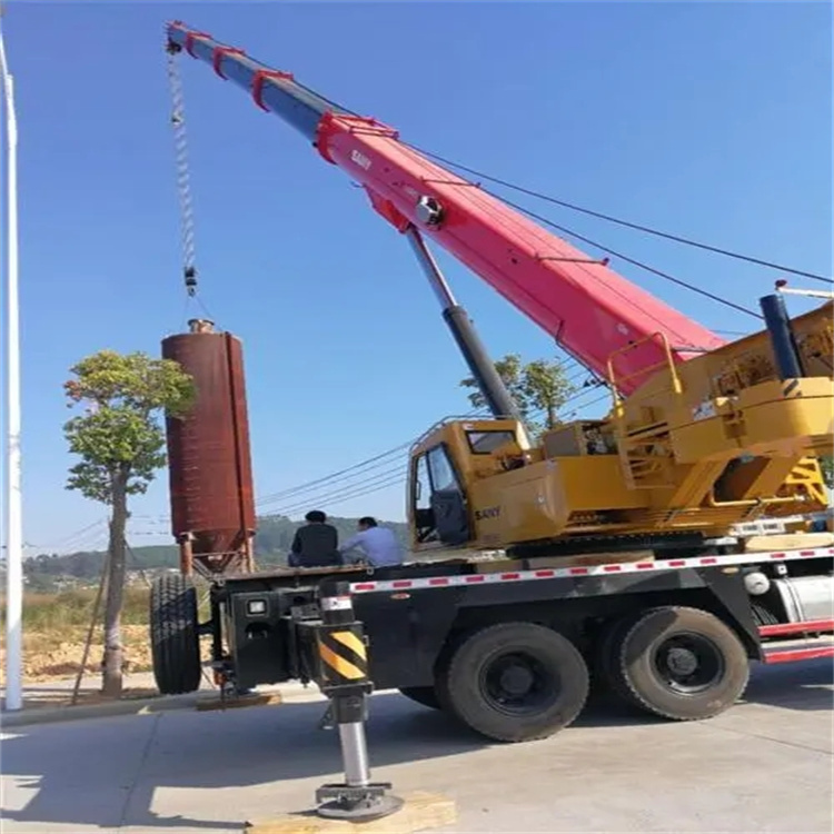 容县80吨吊车出租多少钱